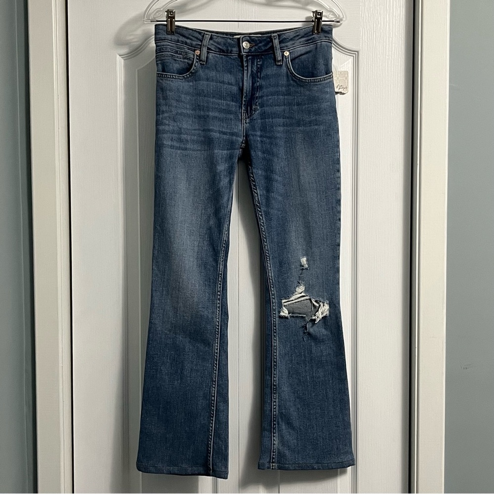 WE THE FREE distressed ripped boot cut denim jeans NWT women size 27 free people
